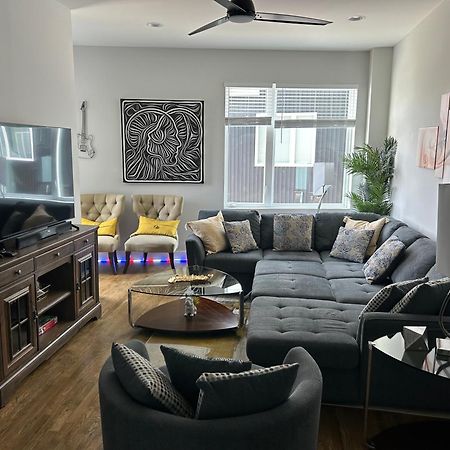 Luxury Townhome Skyline Views Mins To Dt Nashville Exterior foto
