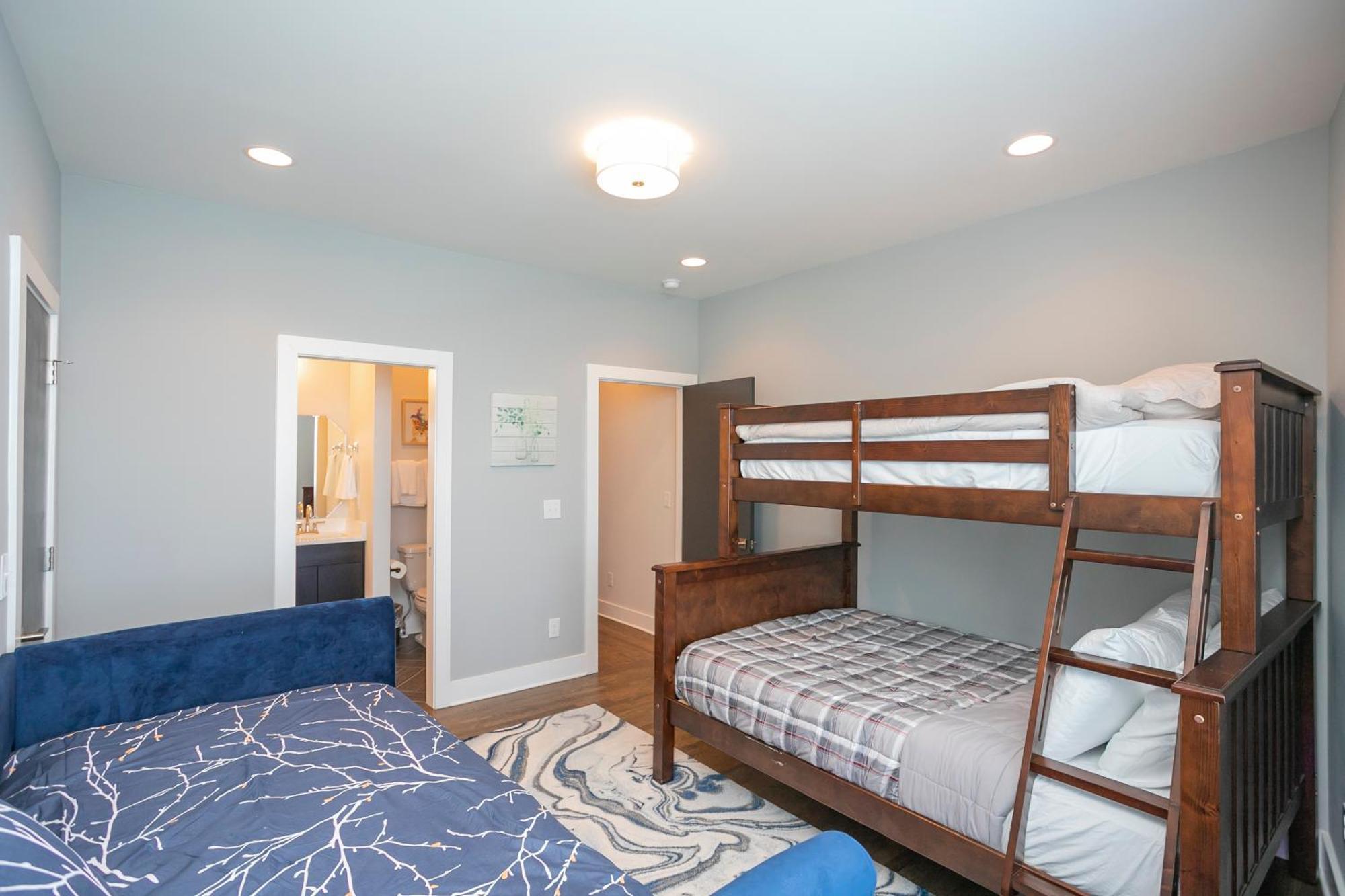 Luxury Townhome Skyline Views Mins To Dt Nashville Exterior foto