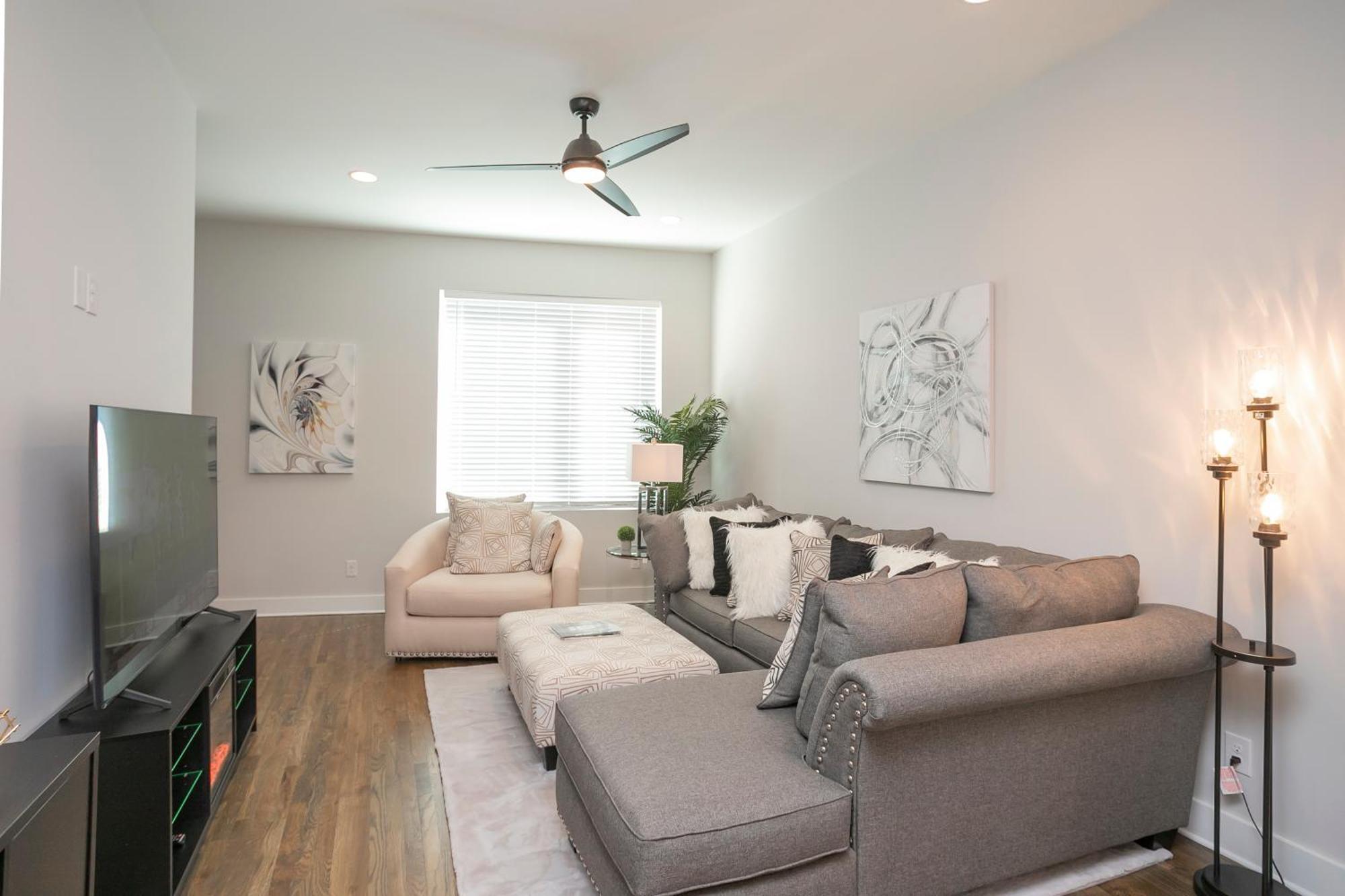 Luxury Townhome Skyline Views Mins To Dt Nashville Exterior foto