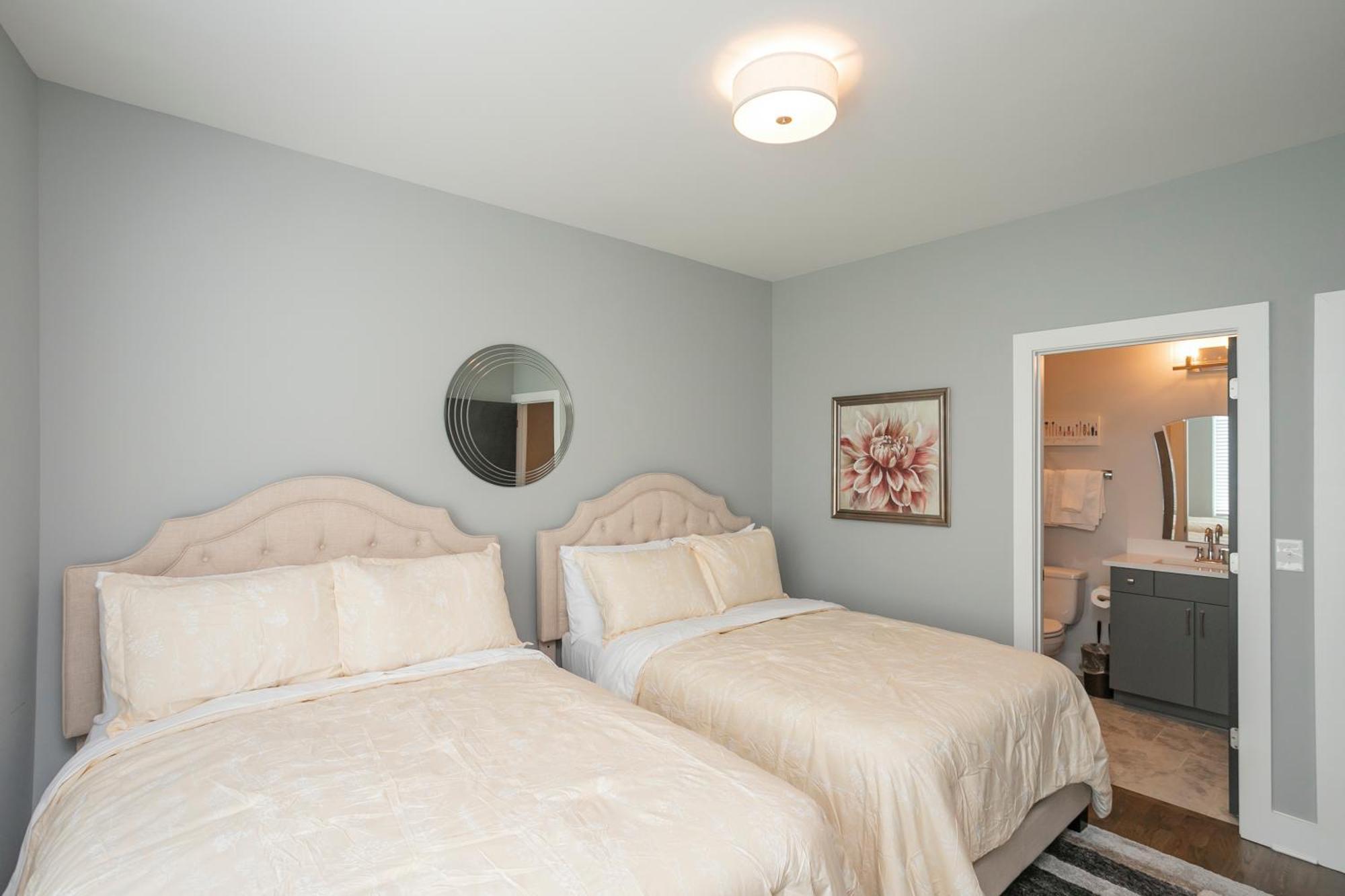 Luxury Townhome Skyline Views Mins To Dt Nashville Exterior foto