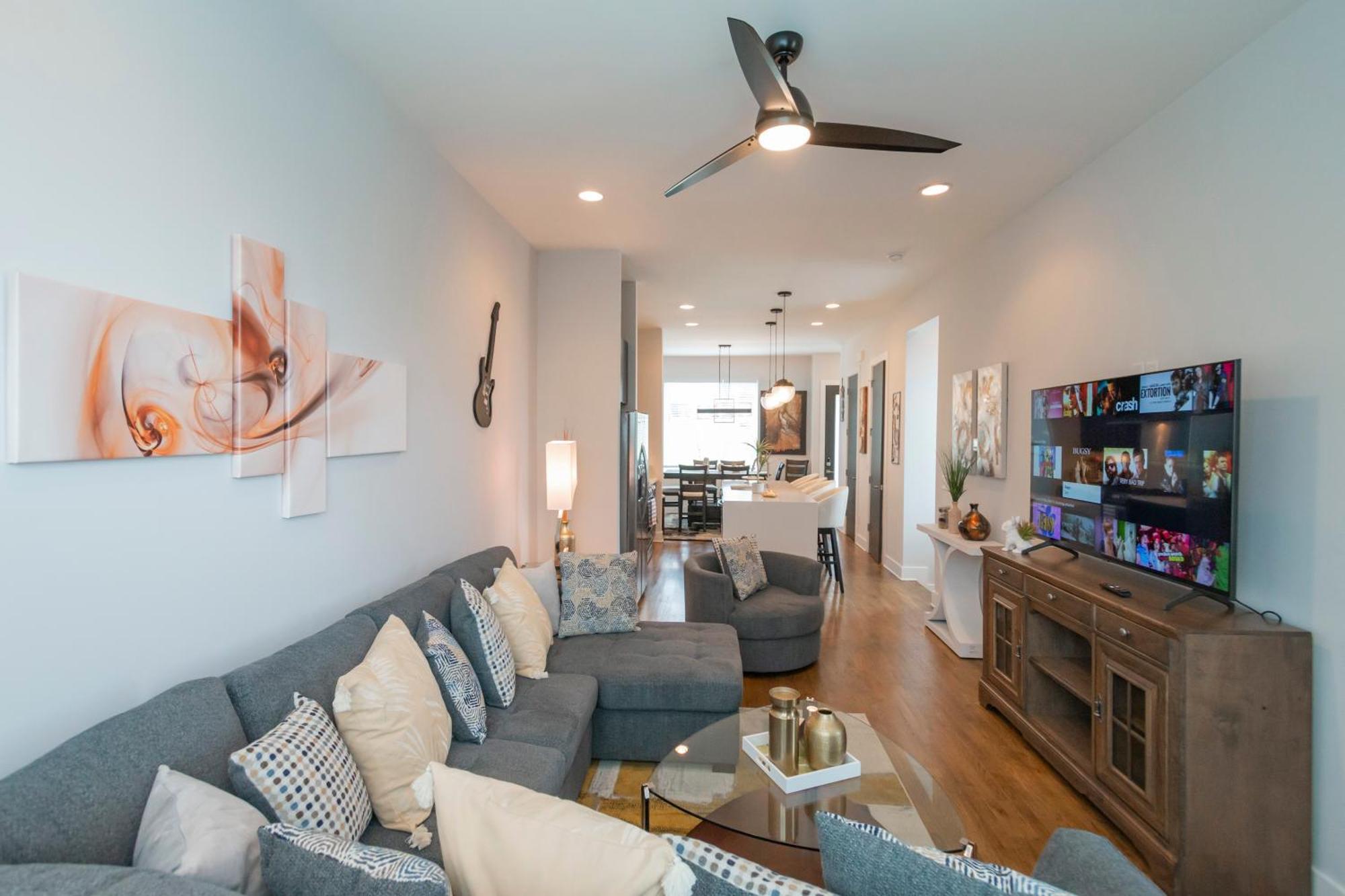 Luxury Townhome Skyline Views Mins To Dt Nashville Exterior foto